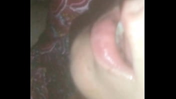 Ella Bien Feliz Despues De La Fiesta