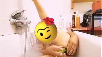 Masturbación Anal En La Bañera