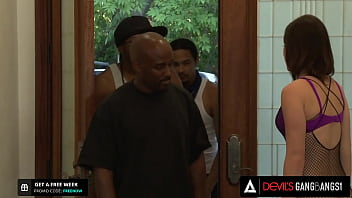 Devils Gangbangs - Sexy Jennifer White Is Hungry For A Creampie So She' Going To Get Gangbanged