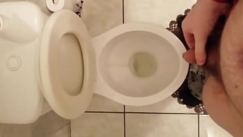 Pissing In The Toilet - bathroom, gay, pee, toilet, piss, loud, average - Video 1364918