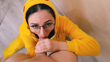 Em Pleno Halloween Eu Encontrei Essa Puta E Gozei Na Boca Dela