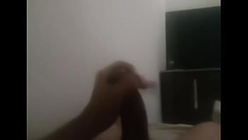 Batendo Punheta Antes De Levantar