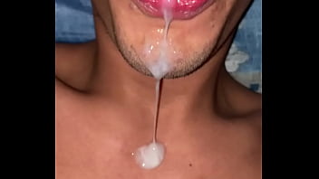 O Jato De Porra Veio No Meu Rosto