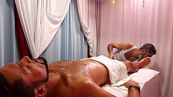 Massagem No Moreno Gostoso