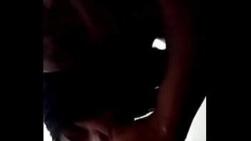 Botando A Prima Pra Mamar