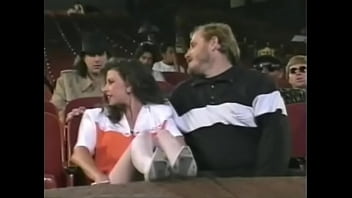 Il Fait Baiser Sa Femme Dans Un Cinéma