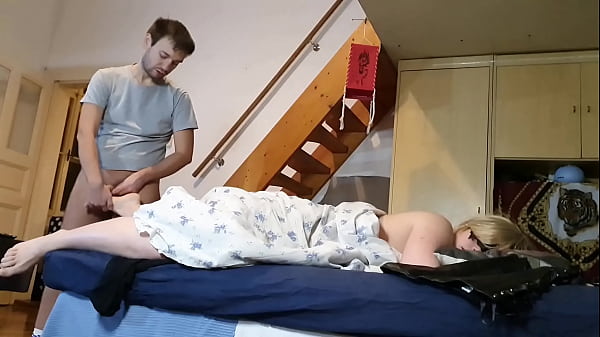 Pervert Stepson Jerking Off To His Stepmother' Feet Secretly Hd