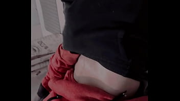 Solamente Yo, Tocandome Por Dentro De La Ropa