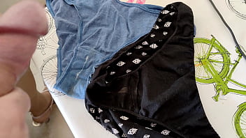 Corrida En Bragas De Mi Mujer 246