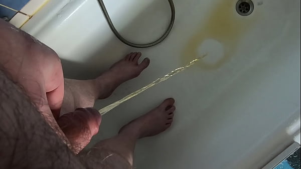 I Love To Piss In The Shower
