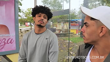 Desenrolei Uma Mamada Pro Meu Amigo Hétero