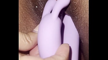 Esposa Con Jugete Favorito