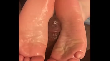 Sexy, Milf, Footjob, Feet, Toes, Soles, Solejob - Sexy - 2025 - Sexy - Session - Video 1353615