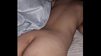 Catracha Apunto De Recibir Leche