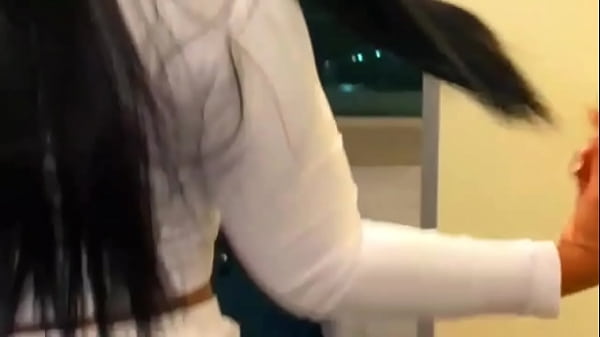 Mujer Quiere A Su Vecino