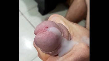 Gosando Sozinho Em Casa