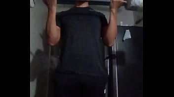 Haciendo Brazo Antes De Ir A Cogerte!