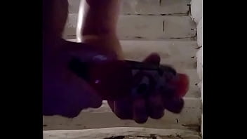 Задница этого гея повидала много хуёв,но сегодня ей достались колбаса и лимонад из ближайшего магазина.