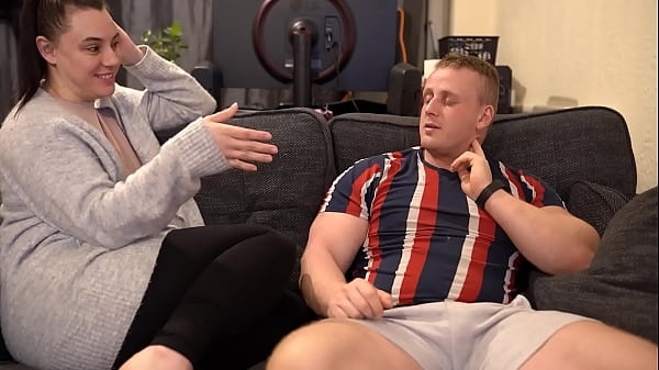 Stepsister Bets Stepbrother She Can Make Him Cum With Her Mouth - Who Wins?!