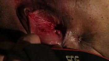 Dilacerando A Buceta Da Subimisa
