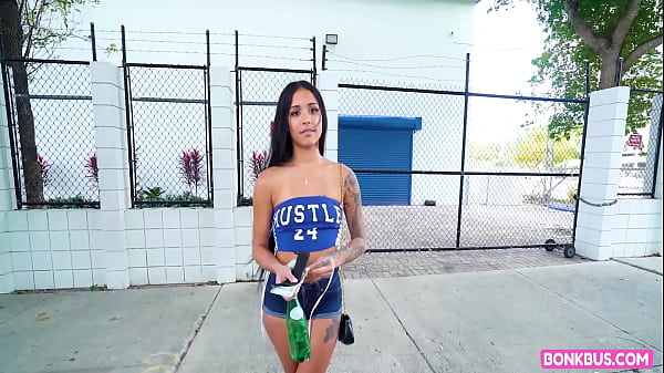 Camila Cortez Colombian Student Gets Fucked In Bus