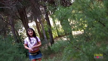 Photographer Fucks A Mature Model In Red Fishnet Stockings After She Blows Him