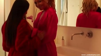 Sexy And Wet Lesbian Lovers Hot
