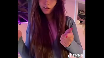 Tik Tok Pagando Peitinho - tok, tik - Video 1236188