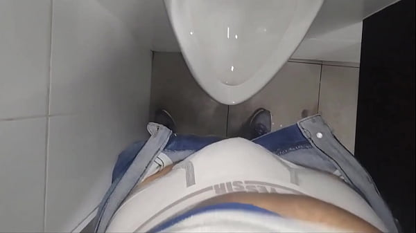 Yuri Ga_cho - Cumming In The Bathroom At The Mall