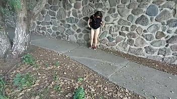 Andy Hot Mostrando El Culo En La Calle Parte 2