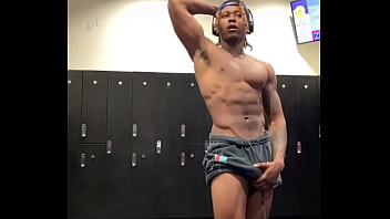 Wanna Work Out With Handsomedevan