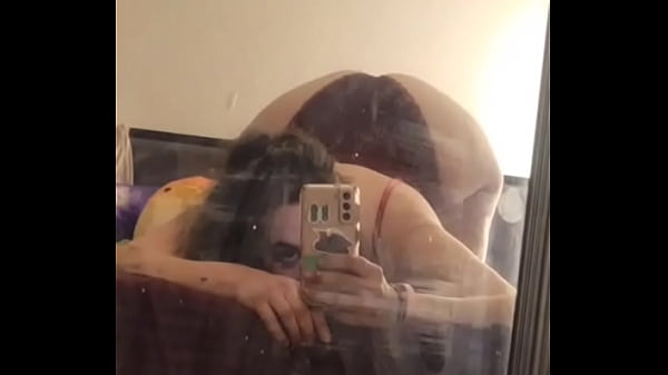 Whore Teases With Big Ass
