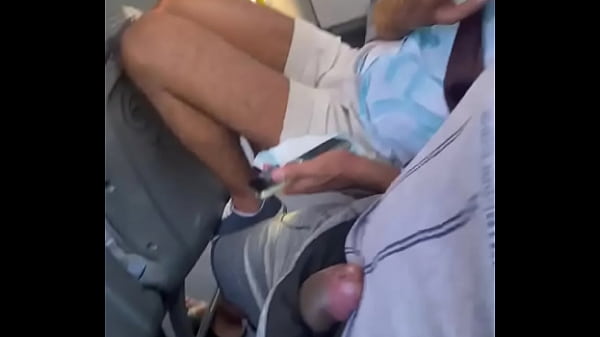 Recebi Uma Mamada No Busão