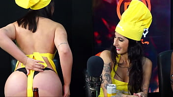 Ela Mostrou A Bunda Perfeita - Clara Wellen