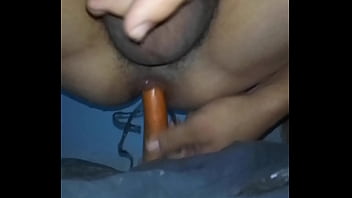 Me Masturbo Con Una Zanahoria - gay, gay-anal, gay-masturbation - Video 1220704