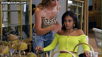 Facesitting 19yo Ebony Dyke Seduced By Tattooed Lesbo