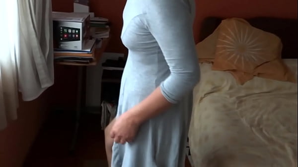It Turns Me On To Show Off In Front Of My Stepson' Friends So They Masturbate And Cum In Front Of Me