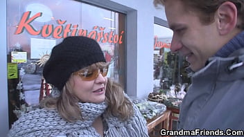 Picked Up Busty Mature Woman Double Penetration