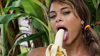 Mygf - Destiny Cruz' Pussy Goes Bananas