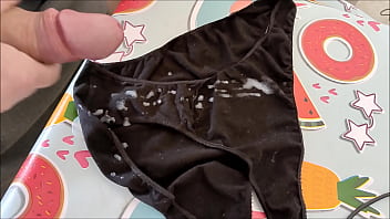 Corrida En Bragas De Mi Mujer 261