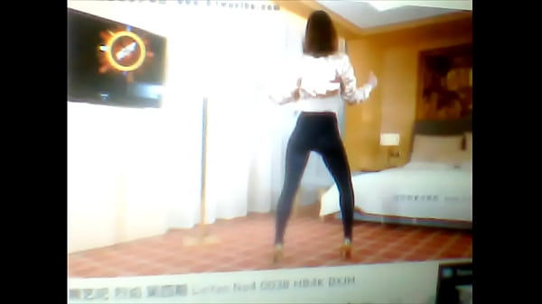 Dancing In Front Of A Webcam - вебкам, в-отеле - Video 1014930