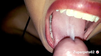 Mi Hermanastra Susy Me Chupa La Verga Y Me Corro Con Mucho Semen Su Boquita