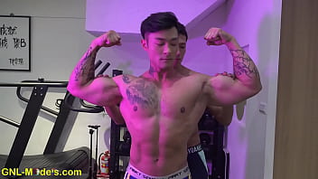 Lucky Model Gets Worshipped And Adored By The Personal Trainer! Vid906