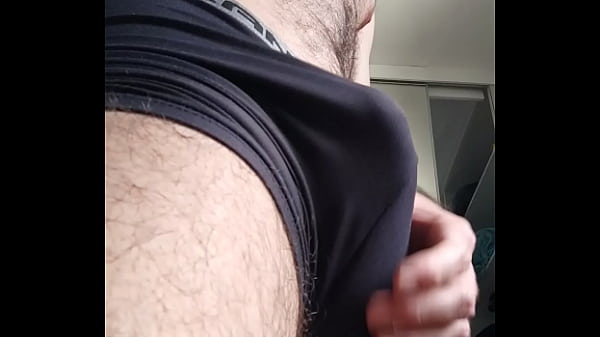 Sente O Peso Da Mala Na Minha Cueca