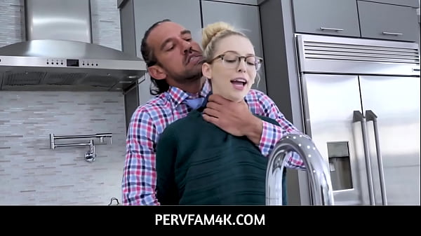 Pervfam4k - Stepdad Banging His Sexy Hot Stepdaughter Lily Larimar