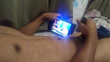 Novinho Gozando Vendo Pornografia