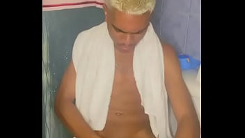 Mlk Batendo Uma De Toalha