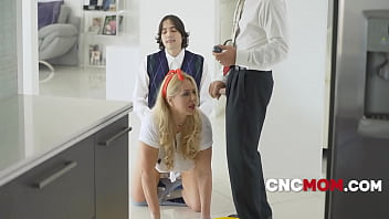 A Good Stepmom Does Chores While She' Freeused- Karen Fisher