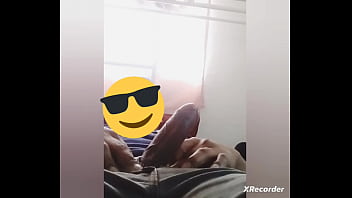 Chico Maduro Masturbandose