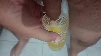 Pissing In A Glass - piss, glass - Video 1126040